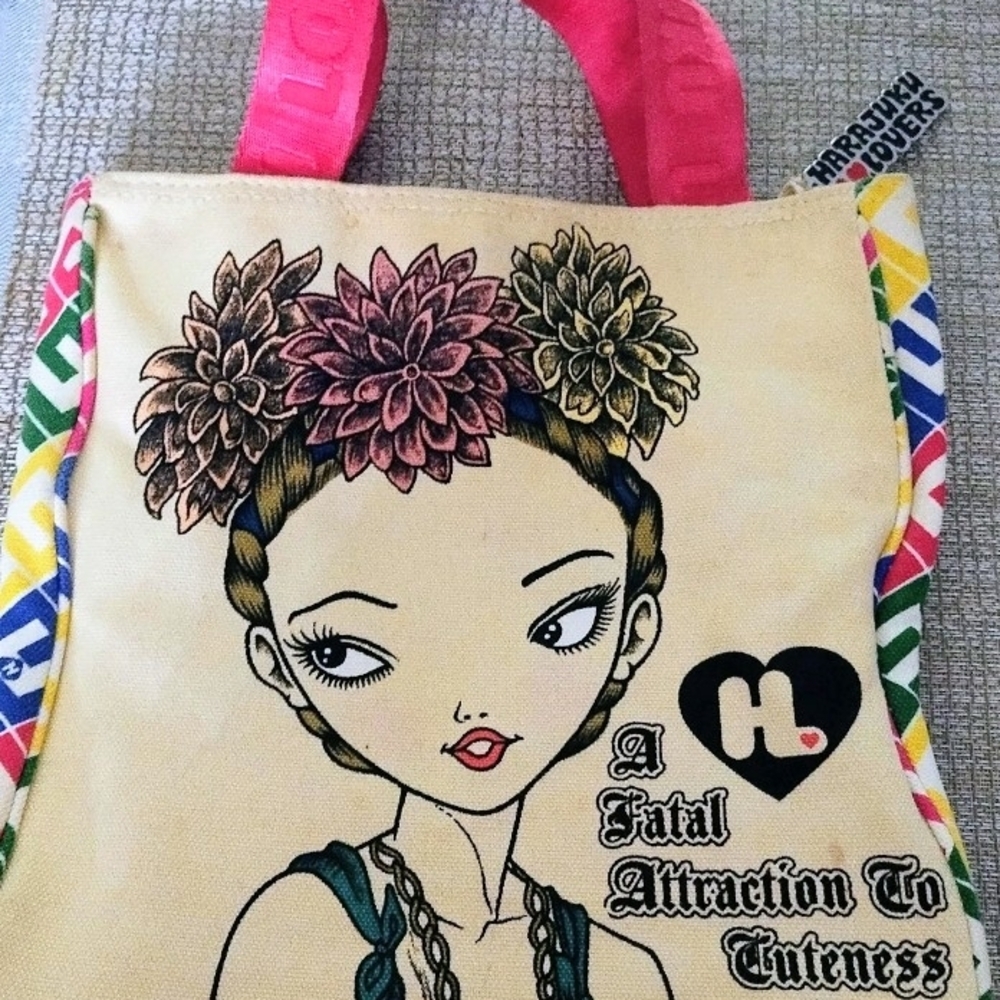 Harajuku Lovers Textured Cream and Black Bag